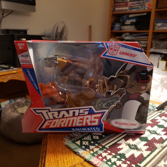 Has bro,CN Other - TRANSFORMER ACTION  FIGURE VOYAGER CLASS ANIMATED AUTOBOT GRIMLOCK